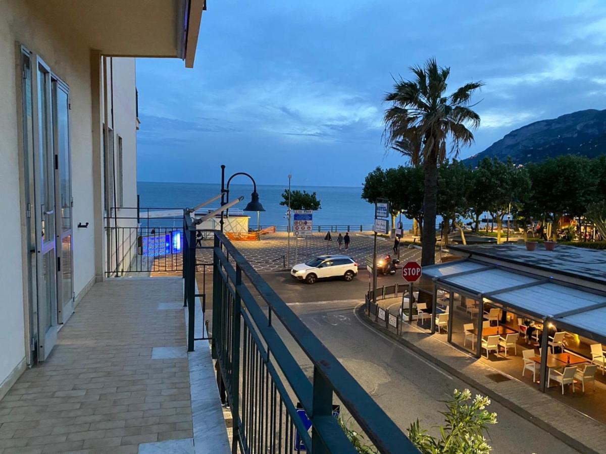 La Casa Lungo Il Mare Apartment Maiori Exterior foto